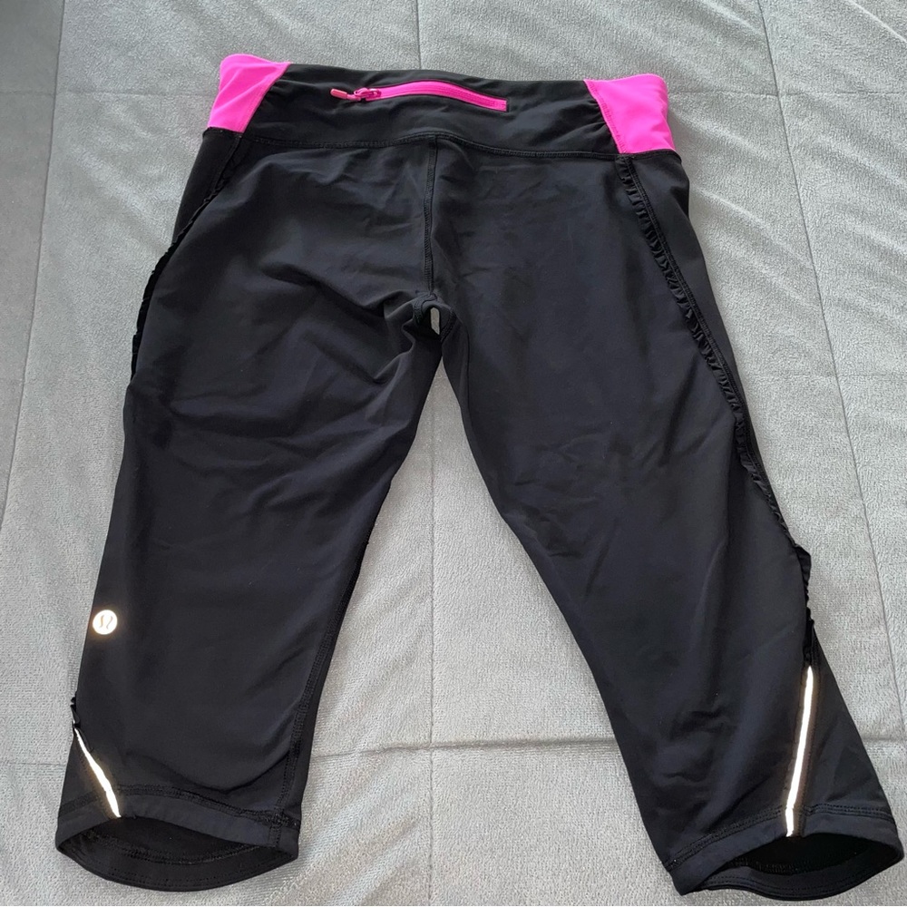 Lululemon crop leggings size 8 - Picture 2 of 8